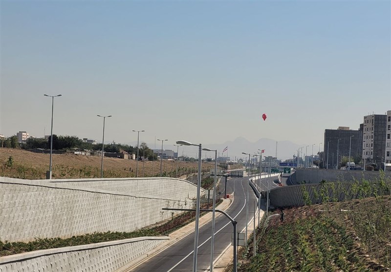 رفع معارضین در فاز دوم بزرگراه شهید بروجردی رفع معارضین در فاز دوم بزرگراه شهید بروجردی